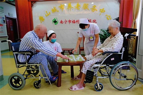 南寧市多措并舉推進養老服務業高質量發展 社區居家養老服務設施建成187個 打造康養服務新高地